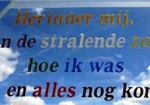 Nieuw: gebrandschilderde belettering, inkleuringen en afbeeldingen